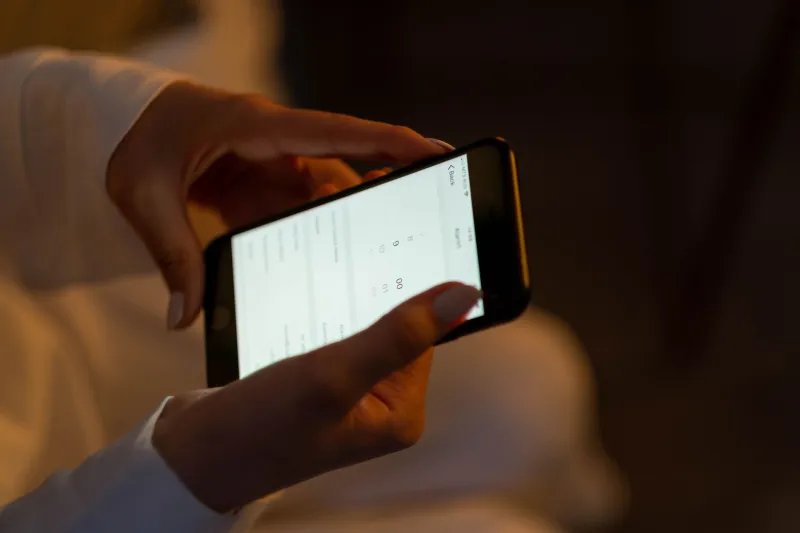Swipe, Pay, Repeat: How Dating Apps Engineered the Perfect Loneliness Trap
